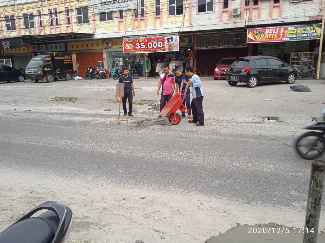 275-gotong-royong