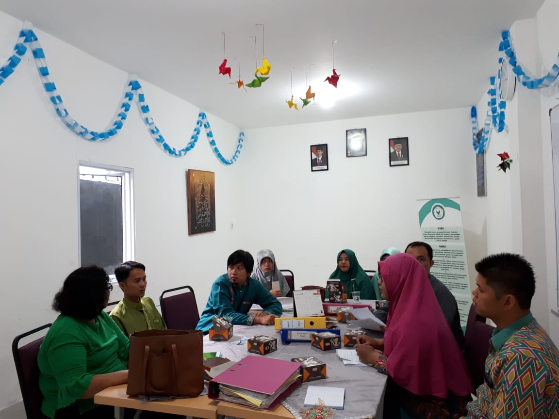 41-kunjungan-tim-disnaker-ke-smk-abdurrab-pekanbaru